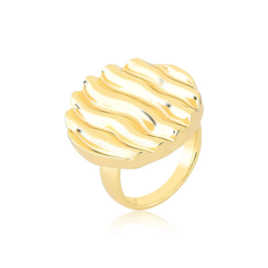 Anel semijoia redondo com detalhe ondulado